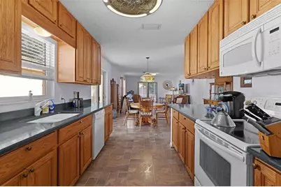 965 Avalon Avenue, The Villages, FL 32159 - Photo 18