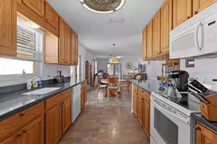 965 Avalon Ave, The Villages, FL 32159 - Photo 18