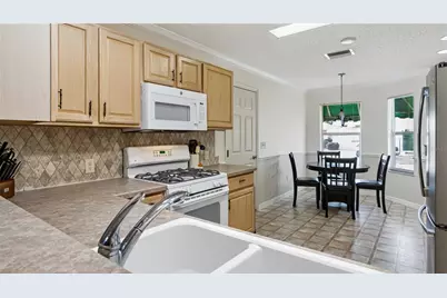 17617 SE 80th Altamaha Court, The Villages, FL 32162 - Photo 6