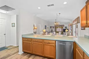 621 Enconto St, The Villages, FL 32159 - Photo 16