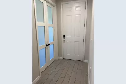 551 Amadoras Way, Saint Cloud, FL 34771 - Photo 2