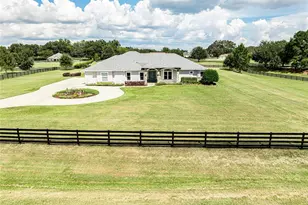 10640 NE 27th St, Oxford, FL 34484 - Photo 1