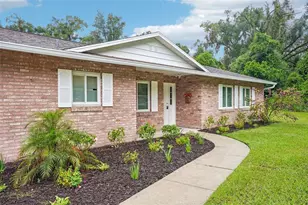 101 W Lemon St, Lady Lake, FL 32159 - Photo 4