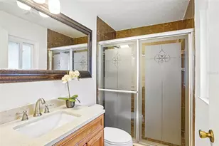 101 W Lemon St, Lady Lake, FL 32159 - Photo 22