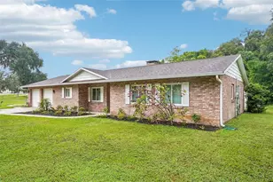 101 W Lemon St, Lady Lake, FL 32159 - Photo 2