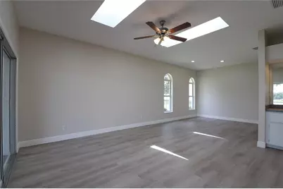 21716 King John Street, Leesburg, FL 34748 - Photo 4