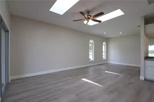 21716 King John St, Leesburg, FL 34748 - Photo 4