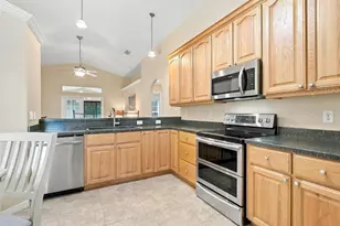 81 Golfview Cir, Umatilla, FL 32784 - Photo 18
