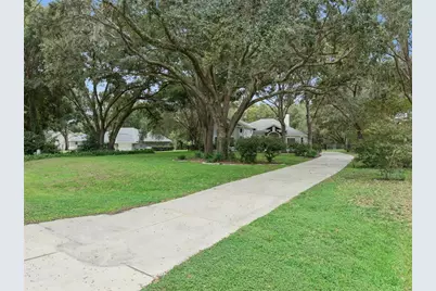 949 Hawk Landing, Fruitland Park, FL 34731 - Photo 2