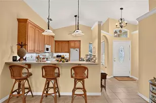 90 Golfview Cir, Umatilla, FL 32784 - Photo 6