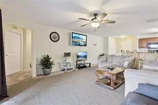 955 Aspen View Cir, Groveland, FL 34736 - Photo 14