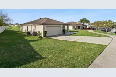955 Aspen View Circle, Groveland, FL 34736 - Photo 4