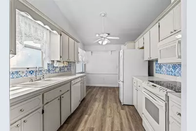1409 New Abbey Avenue, Leesburg, FL 34788 - Photo 16