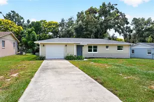 6138 Highland Ave, Leesburg, FL 34748 - Photo 2