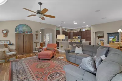 3275 Kilarny Place, The Villages, FL 32163 - Photo 10