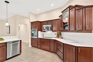 2454 Morning Dove Ln, The Villages, FL 32162 - Photo 8