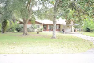 155 NE 43rd Ave, Ocala, FL 34470 - Photo 2