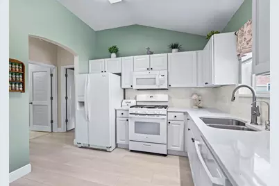 3001 Glenwood Place, The Villages, FL 32162 - Photo 10