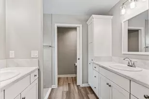 621 Cherry Creek Wy, The Villages, FL 34762 - Photo 22