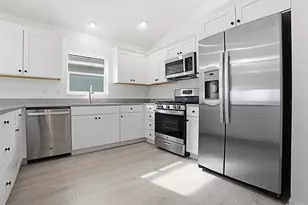 1359 Darren Dr, The Villages, FL 34762 - Photo 8