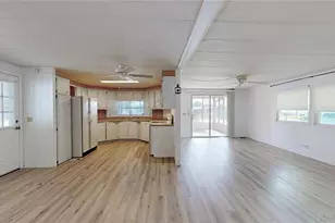 717 Surrey Pl, Leesburg, FL 34748 - Photo 6