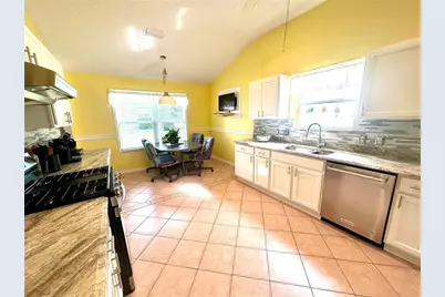 3033 Hillside Lane, The Villages, FL 32162 - Photo 10