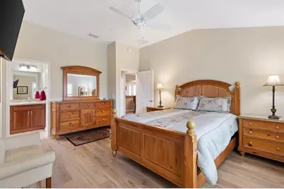 2346 Grenadier Way, The Villages, FL 32162 - Photo 16