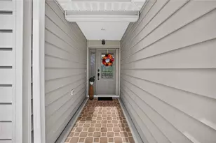 1648 Pennecamp Dr, The Villages, FL 32162 - Photo 4