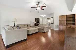 32543 Oak Park Dr, Leesburg, FL 34748 - Photo 14
