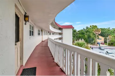 601 N McDonald Street #506, Mount Dora, FL 32757 - Photo 2