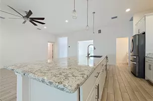 10371 Addison Shr Wy, Oxford, FL 34484 - Photo 12