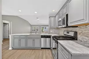 17559 SE 81st Parnassus Ct, The Villages, FL 32162 - Photo 14