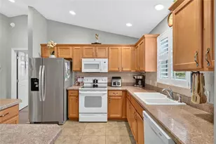 954 Barrymoore Loop, The Villages, FL 32162 - Photo 10