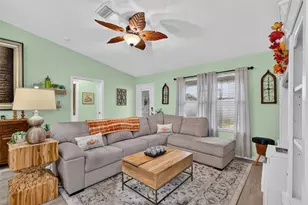 2795 Privada Dr, The Villages, FL 32162 - Photo 14