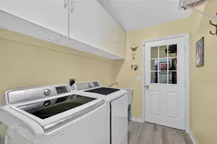2795 Privada Dr, The Villages, FL 32162 - Photo 28