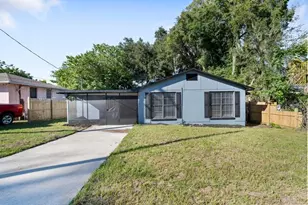 1518 Crest Ave, Leesburg, FL 34748 - Photo 1