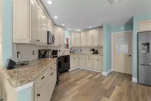 1336 Santa Maria Ave, The Villages, FL 32159 - Photo 44