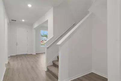 17572 Valleywood Parkway, Land O Lakes, FL 34638 - Photo 8