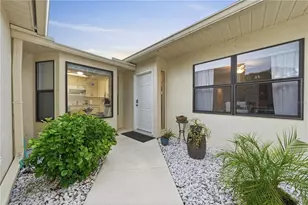 2226 Cypress Cove Dr, Tavares, FL 32778 - Photo 2