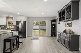 1210 E Caroline St, Tavares, FL 32778 - Photo 14