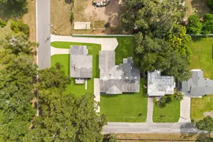 1210 E Caroline St, Tavares, FL 32778 - Photo 52
