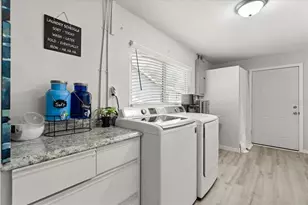 1210 E Caroline St, Tavares, FL 32778 - Photo 38
