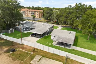 1210 E Caroline St, Tavares, FL 32778 - Photo 44