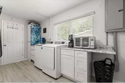 1210 E Caroline Street, Tavares, FL 32778 - Photo 36