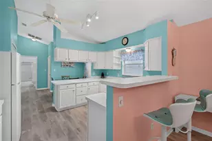 25005 Cranes Roost Cir, Leesburg, FL 34748 - Photo 16