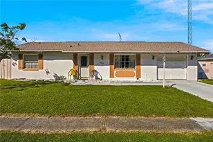 402 Marion Oaks Dr, Ocala, FL 34473 - Photo 1
