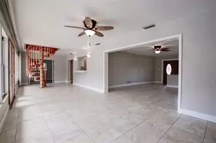 1627 Canal Ct, Tavares, FL 32778 - Photo 6