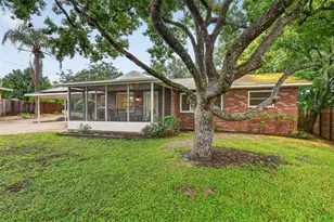 552 Highland Dr, Eustis, FL 32726 - Photo 1