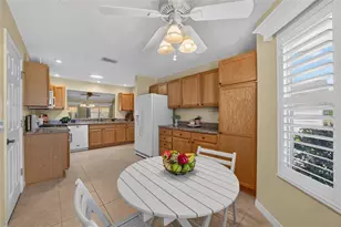 16758 SE 84th Colerain Cir, The Villages, FL 32162 - Photo 18