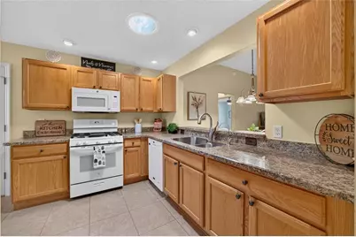 16758 SE 84th Colerain Circle, The Villages, FL 32162 - Photo 14